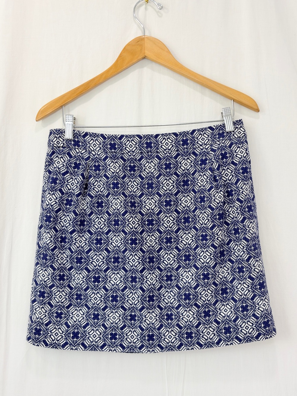 J. Crew Geometric Basket Weave Cotton Skirt Navy White Medallion Print Size 8
